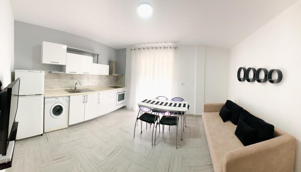 Appartamento Promo Price September - By The Sea 1 Min From The Beach Golem (Tirana)